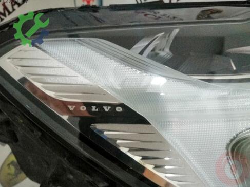 Volvo XC60 LED Far 31420418 çıkma parça