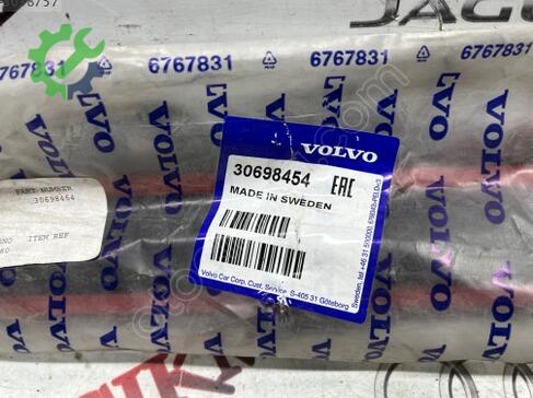 Volvo XC90 Kapı Çıtası 30698452 çıkma parça