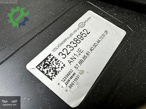 Volvo XC90 Sol Ön Far 32338952 çıkma parça