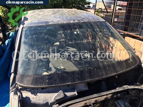 Volkswagen Passat Ön Cam çıkma parça