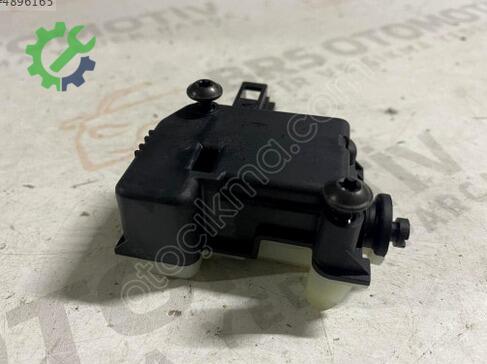 Volkswagen Golf Merkezi Kilit Motoru A2038201997 çıkma parça