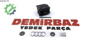 Volkswagen Bora 1997-2006 Orijinal Çıkma Cam Düğmesi 3B0959855