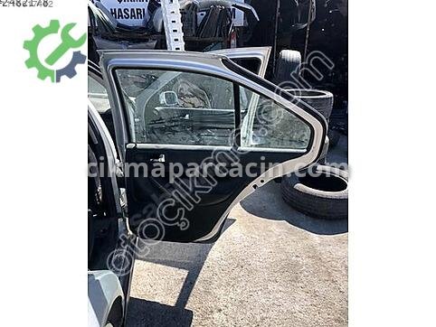 Volkswagen Bora Sağ Arka Kapı çıkma parça