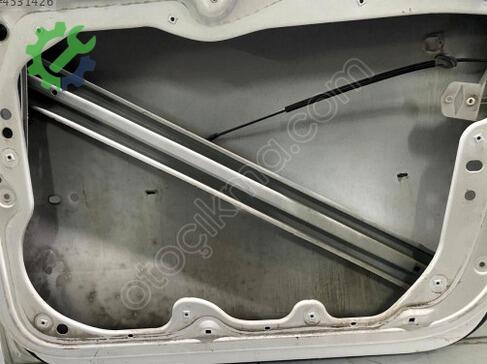 Volkswagen Caddy Sağ Ön Kapı çıkma parça