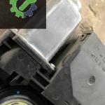 VW CADDY SAĞ ÖN KAPI CAM MOTORU ORJİNAL ÇIKMA