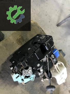 Volkswagen Caddy Sağ Ön Kapı Kilidi 3D1837016AC çıkma parça