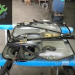 VW CADY SAĞ ÖN KAPI İÇ SACI CAM KRİKO İSKELETLİ 05-15 ORJ ÇIKMA