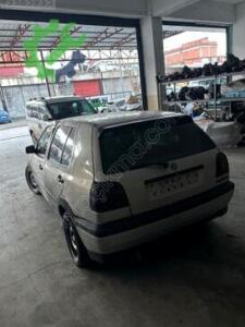 Volkswagen Golf Sol Arka Çamurluk çıkma parça