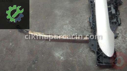 Volkswagen Passat Sağ Ön Kapı Kilidi 3C0837886J-3C0837206 çıkma parça
