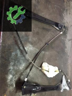 Volkswagen Passat Sağ Ön Cam Krikosu 3AA837462C çıkma parça