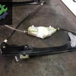 VW PASSAT 10-15 SAĞ ÖN CAM KRİKO MOTORSUZ ORJ ÇIKMA