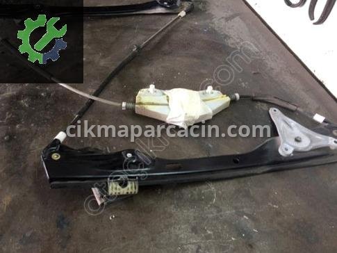 Volkswagen Passat Sağ Ön Cam Krikosu 3AA837462C çıkma parça