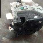 VW PASSAT 2010-2014 SAĞ ÖN KAPI KİLİDİ ORJ ÇIKMA