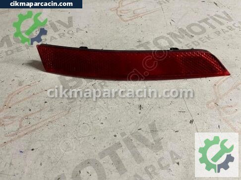 Volkswagen Passat Tampon Reflektörü çıkma parça