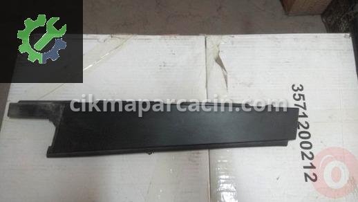 Volkswagen Passat Kapı Çıtası 3G0839902S çıkma parça