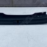 VW PASSAT B8 BAGAJ EŞİK BAKALİTİ