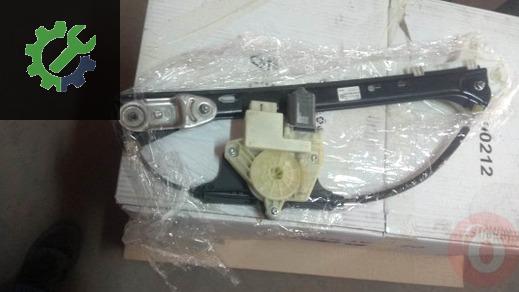 Volkswagen Passat Sağ Arka Cam Krikosu 3G5839462A çıkma parça