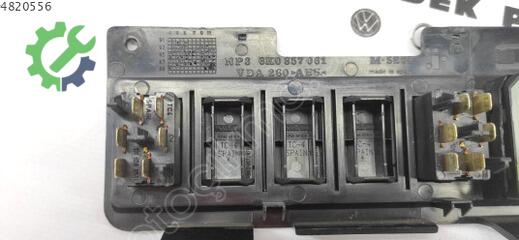 Volkswagen Polo Cam Düğme Çerçevesi 6K0857061 çıkma parça