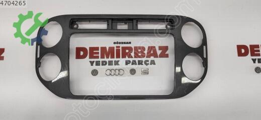 Volkswagen Tiguan Teyp Çerçevesi 5N0858069J çıkma parça