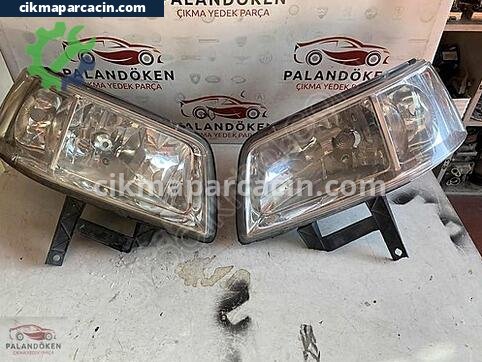 Volkswagen Transporter Sağ Ön Far çıkma parça