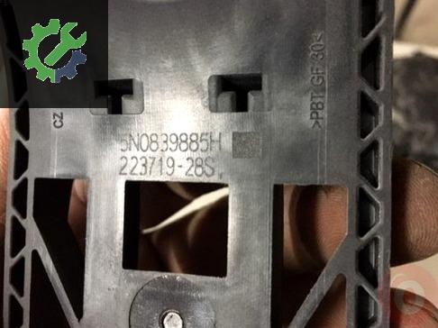 Volkswagen Polo Sağ Ön Kapı Kolu 5N0839885H çıkma parça