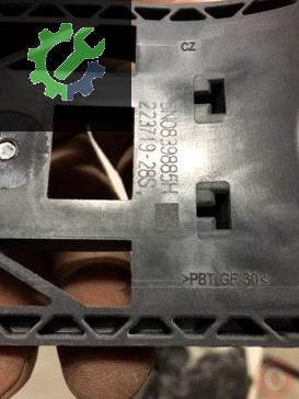 Volkswagen Polo Sağ Ön Kapı Kolu 5N0839885H çıkma parça