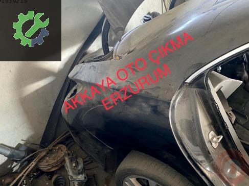 Mercedes-Benz CLA Sağ Arka Çamurluk çıkma parça