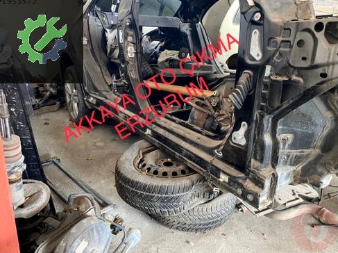 Mercedes-Benz CLA Biyel çıkma parça