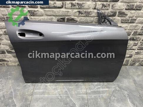 Mercedes-Benz CLA Sağ Ön Kapı çıkma parça
