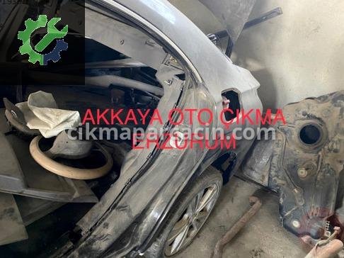 Mercedes-Benz CLA Sol Arka Çamurluk çıkma parça