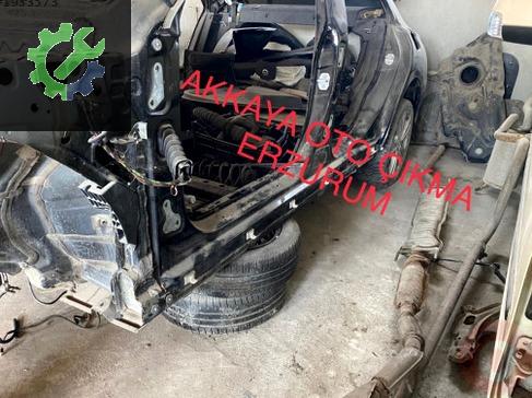 Mercedes-Benz CLA Biyel çıkma parça