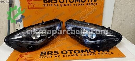 Mercedes-Benz CLA Sağ Ön Far çıkma parça