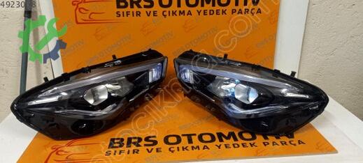 Mercedes-Benz CLA Sağ Ön Far çıkma parça