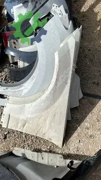 Mercedes-Benz C Serisi Ön Çamurluk çıkma parça