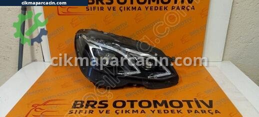 Mercedes-Benz E Serisi Sağ Ön Far çıkma parça