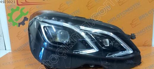 Mercedes-Benz E Serisi Sağ Ön Far çıkma parça
