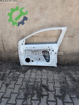 Volkswagen Polo Sağ Ön Kapı çıkma parça