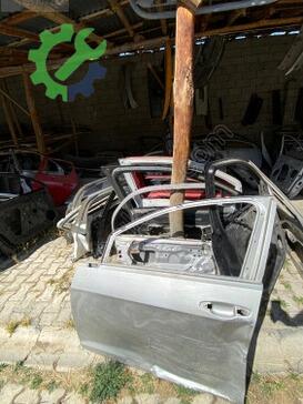 Volkswagen Golf Sol Ön Kapı çıkma parça