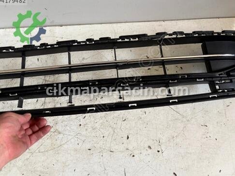 Volkswagen Passat Tampon Izgarası çıkma parça