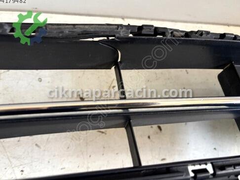 Volkswagen Passat Tampon Izgarası çıkma parça