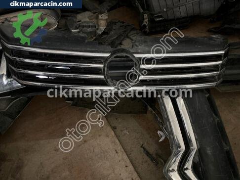 Volkswagen Passat Ön Panjur çıkma parça