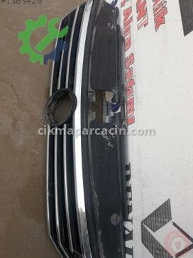 Volkswagen Passat Ön Panjur çıkma parça