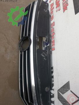 Volkswagen Passat Ön Panjur çıkma parça