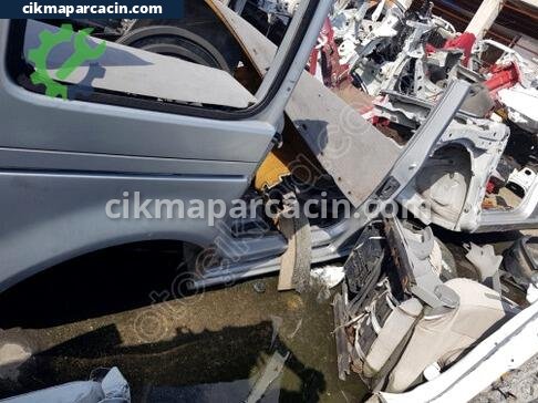 Volkswagen Caddy Sağ Arka Çamurluk çıkma parça