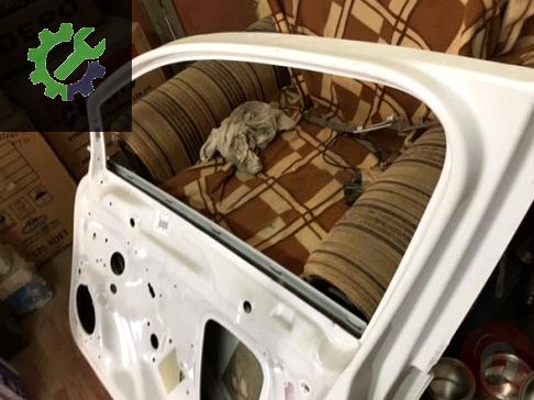 Volkswagen Golf Sağ Ön Kapı çıkma parça