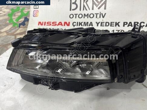 Nissan X-Trail Far çıkma parça