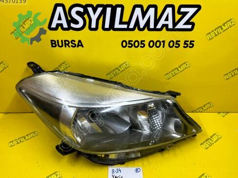 Toyota Yaris Sağ Ön Far çıkma parça