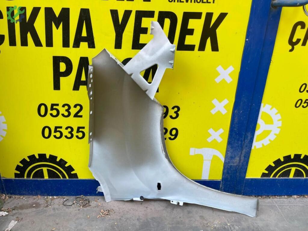 Opel Combo Sol Ön Çamurluk çıkma parça