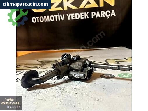Volkswagen Passat Yağ Pompası 026115153A çıkma parça