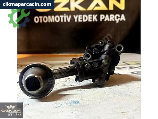 Volkswagen Passat Yağ Pompası 026115153A çıkma parça